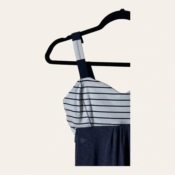 0410W. LULULEMON RUN: BACK ON TRACK TANK NAVY BLUE WITH STRIPES - Picture 3 of 10